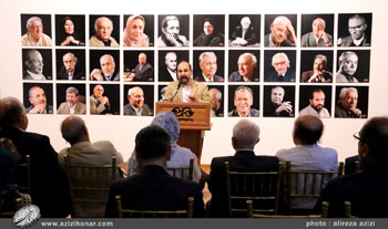 گزارش تصویری از آئین افتتاحیه نمایشگاه تصاویر و آثار هنری چهره‎های ماندگار با عنوان در قاب تجلی در فرهنگسرای نیاوران، تیرماه 1396