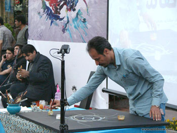 برگزاری ورکشاپ نقاشیخط توسط محمد رضا شفیعی همراه با اجرای زنده سه تار توسط استاد علی خیری در اصفهان
